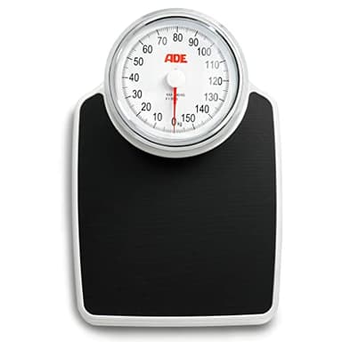 ADE Mechanische Personenwaage M308800 Clinica. Besonders präzise, analoge XL Körperwaage im klassischen Doktorwaagen-Design. Große rutschfeste Wiegefläche und robustes Metallgehäuse Retro-Look. Weiß